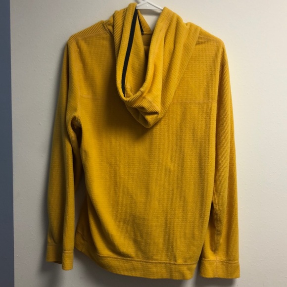 Yellow Abercrombie & Fitch sweatshirt - Picture 3 of 3